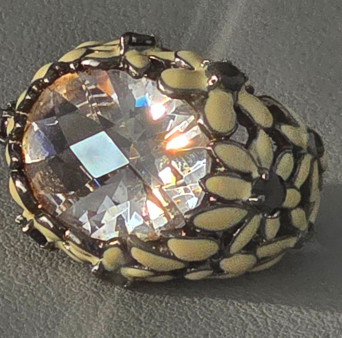 Anelli: Ring mit grossem Zirkonia Stein – Usato da Niederuzwil venduto da 262305
