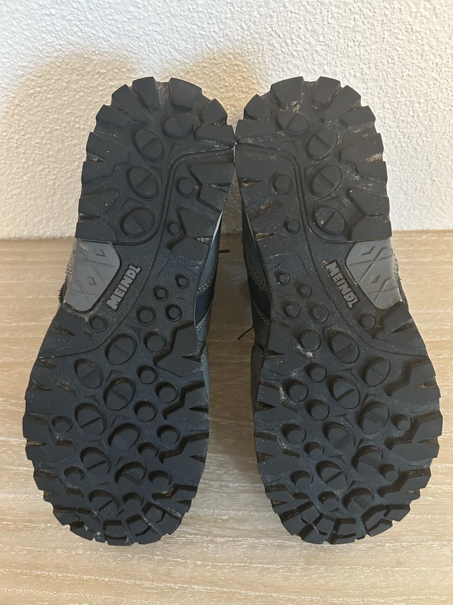 Meindl Scarpe da uomo: Meindl Wanderschuhe Goretex Gr. 39.5 Grau - Top Zustand – Nuovo (secondo la descrizione) da Wolhusen venduto da eve_m6cg 4