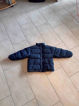 Doudoune/Veste d'hiver garçon taille 134