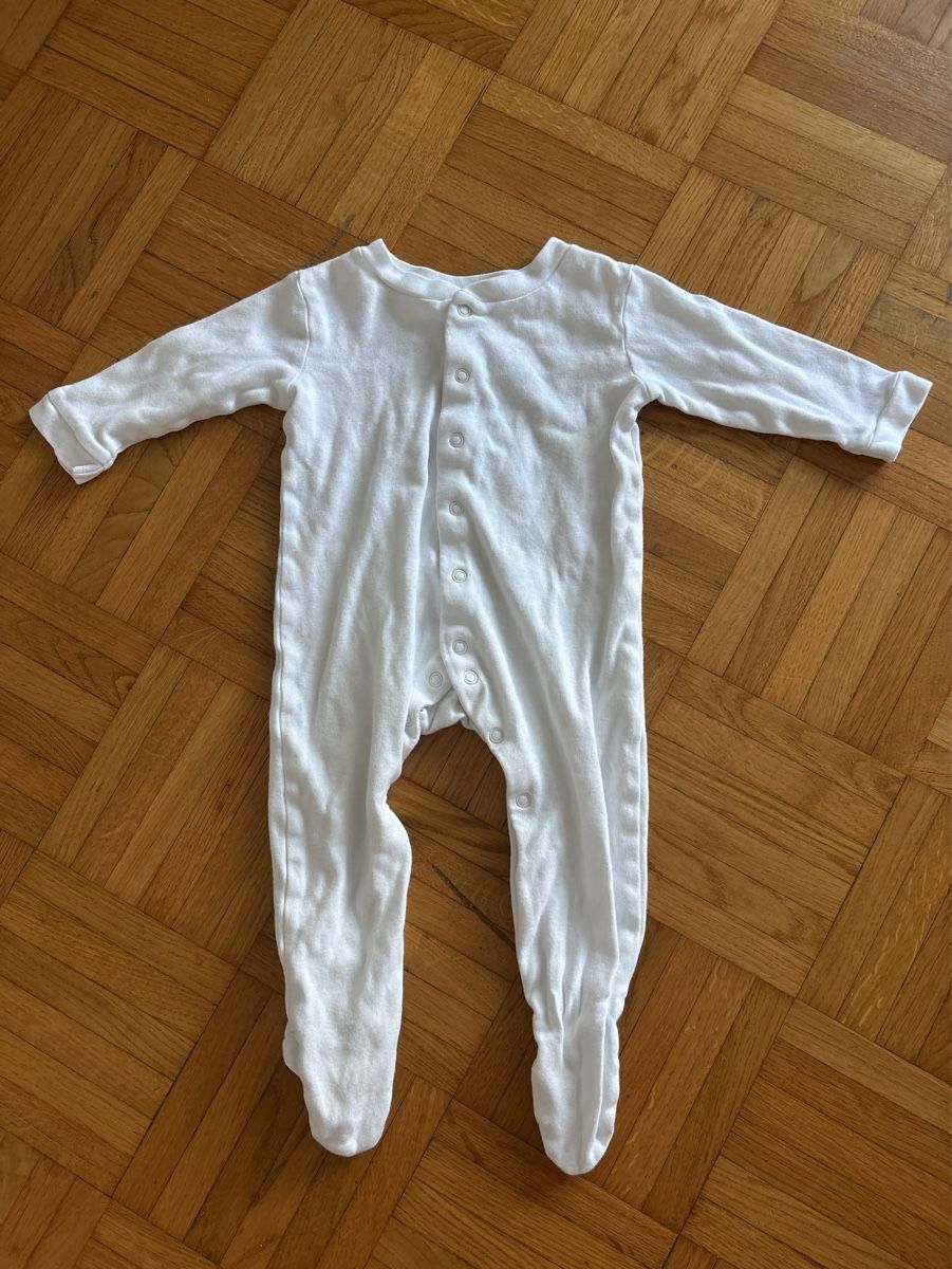 Pyjamas & Ähnliches: Pyjama bébé blanc avec pieds – Neu (gemäss Beschreibung) aus Ecublens VD von Alan2026