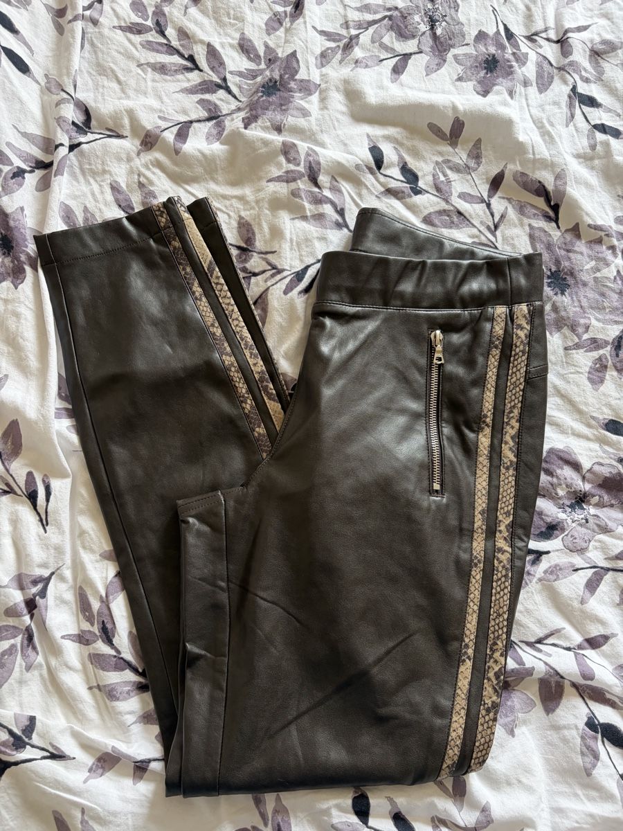 Cambio Pantaloni: Cambio Hose – Usato da Basel venduto da Brunner.T
