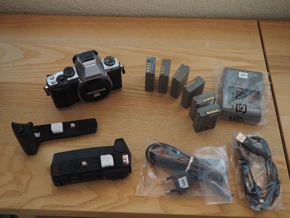 Olympus - Grip tropicalisé HLD-6 pour OM-D E-M5 (origine