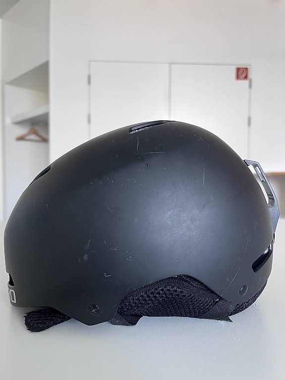 Caschi: Snowboard casco 52-55.5 – Usato da Stabio venduto da Danielita01