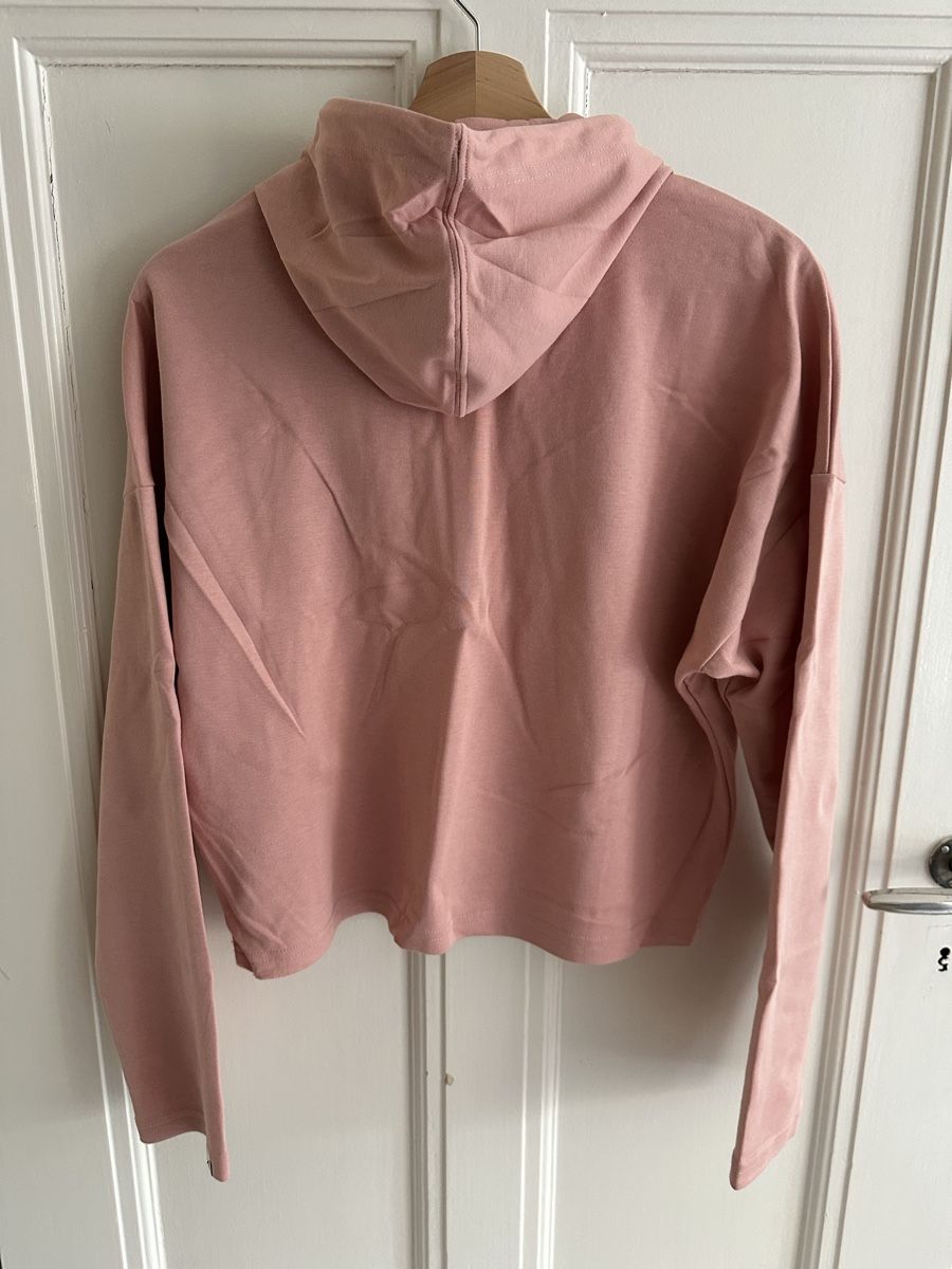 Top: Puma Hoodie, Size S – Usato da Genève venduto da gra_xlk7 1