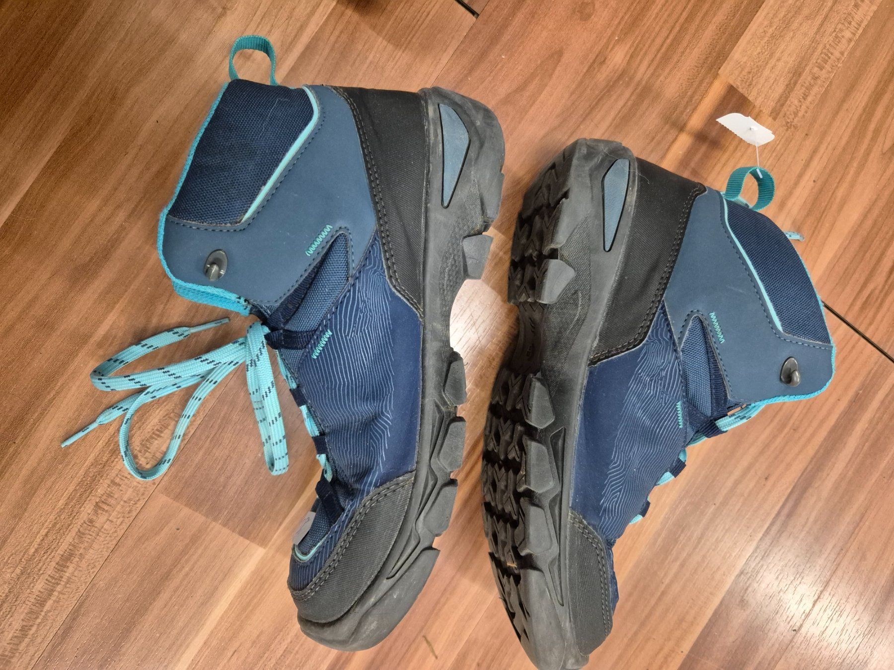 Herrenschuhe: Wanderschuh Quechua und Slipper gr 38 K27 – Gebraucht aus Schwarzenburg von Flamingo07 3