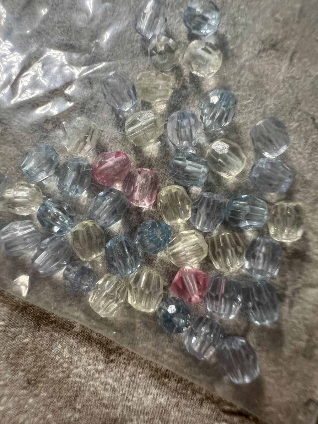 Perle (finte): Bunte Acryl Perlen 4 mm / zum Basteln NEU – Nuovo e nell'imballaggio originale da Stein AG venduto da Anastasia_Asya 2