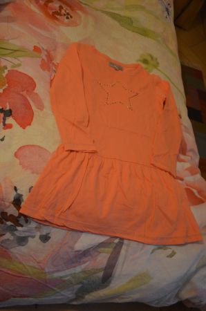TAILLE 128 - JOLIE ROBE