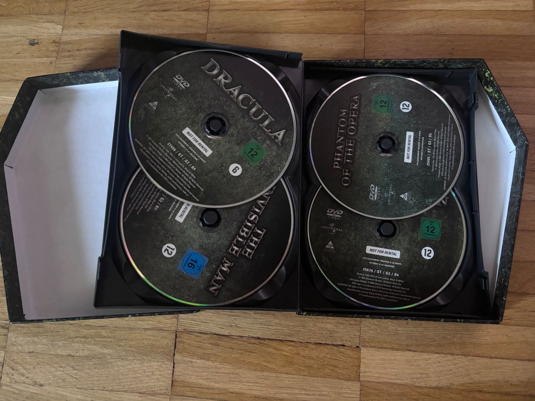 Tutti i DVDs: Universal Monsters Grabstein Box 4 DVD – Usato da Basel venduto da san_2qlq 2
