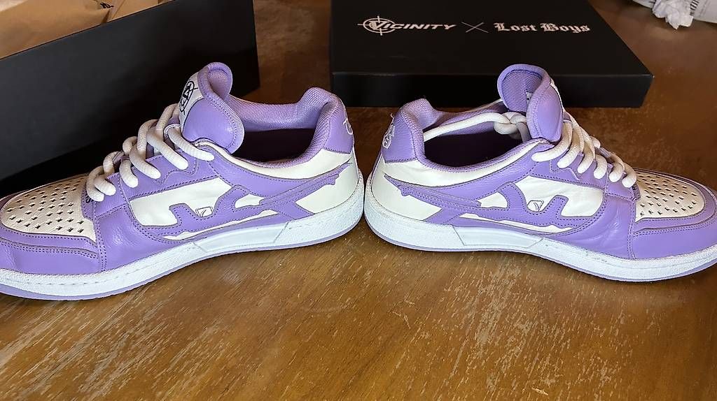 Scarpe da donna: Lostboys X Vicinity Lilly Lows  – Usato da Zug venduto da Louis.H63 2