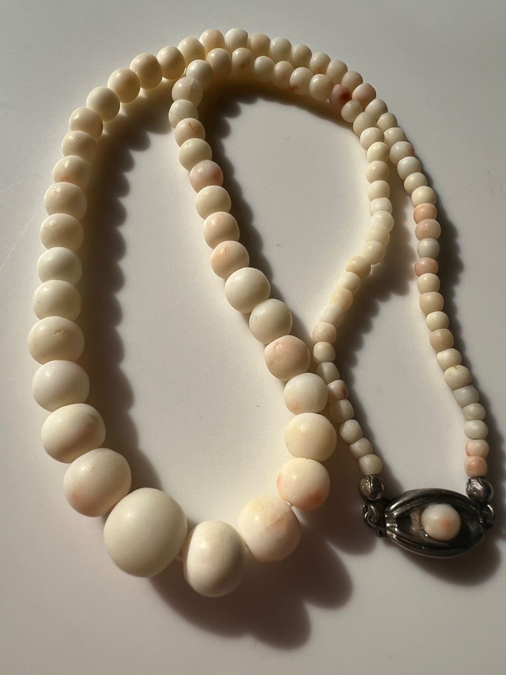 Catenine: Engelshautkorallen kette – Usato da Lengnau BE venduto da Luan2014