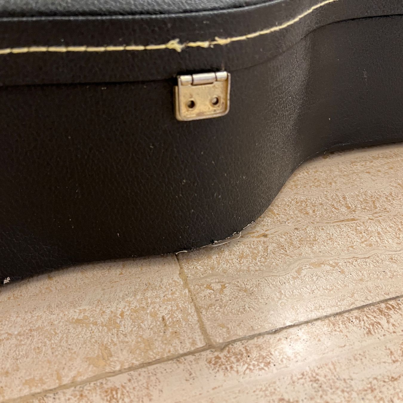 Fender Strumenti musicali: Fender Elvis Kingman Westerngitarre – Usato da Muri AG venduto da Mayfair 8