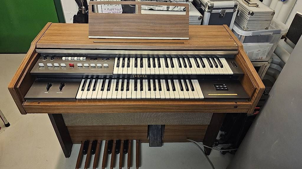 Yamaha Strumenti musicali: Yamaha Elektro Orgel B-4BR – Usato da Seengen venduto da SaschaMax