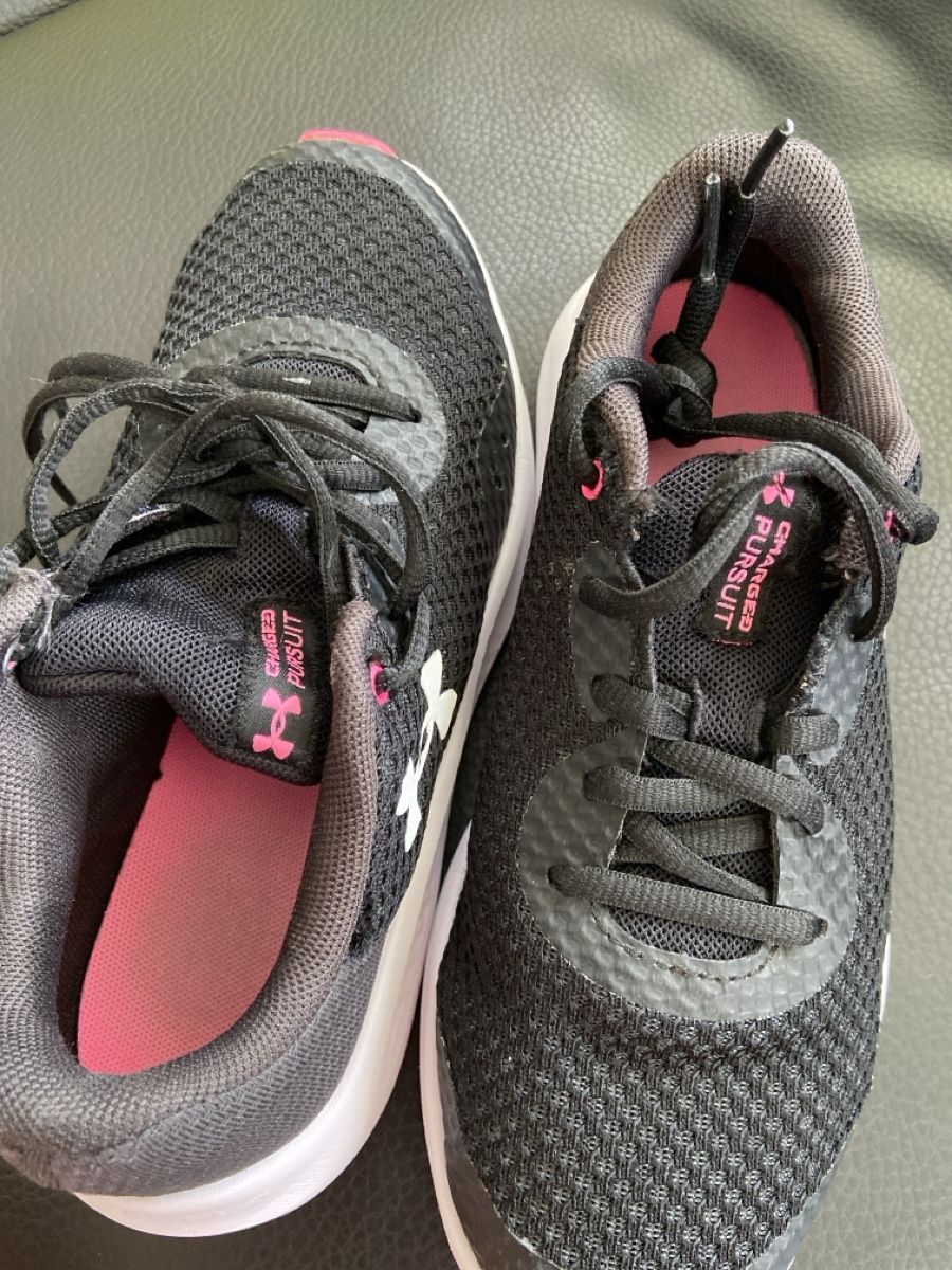 Under Armour Scarpe per ragazzi: Under Armour Gr. 35 hallenschuh, top! – Usato da Galgenen venduto da Hawaii021 4