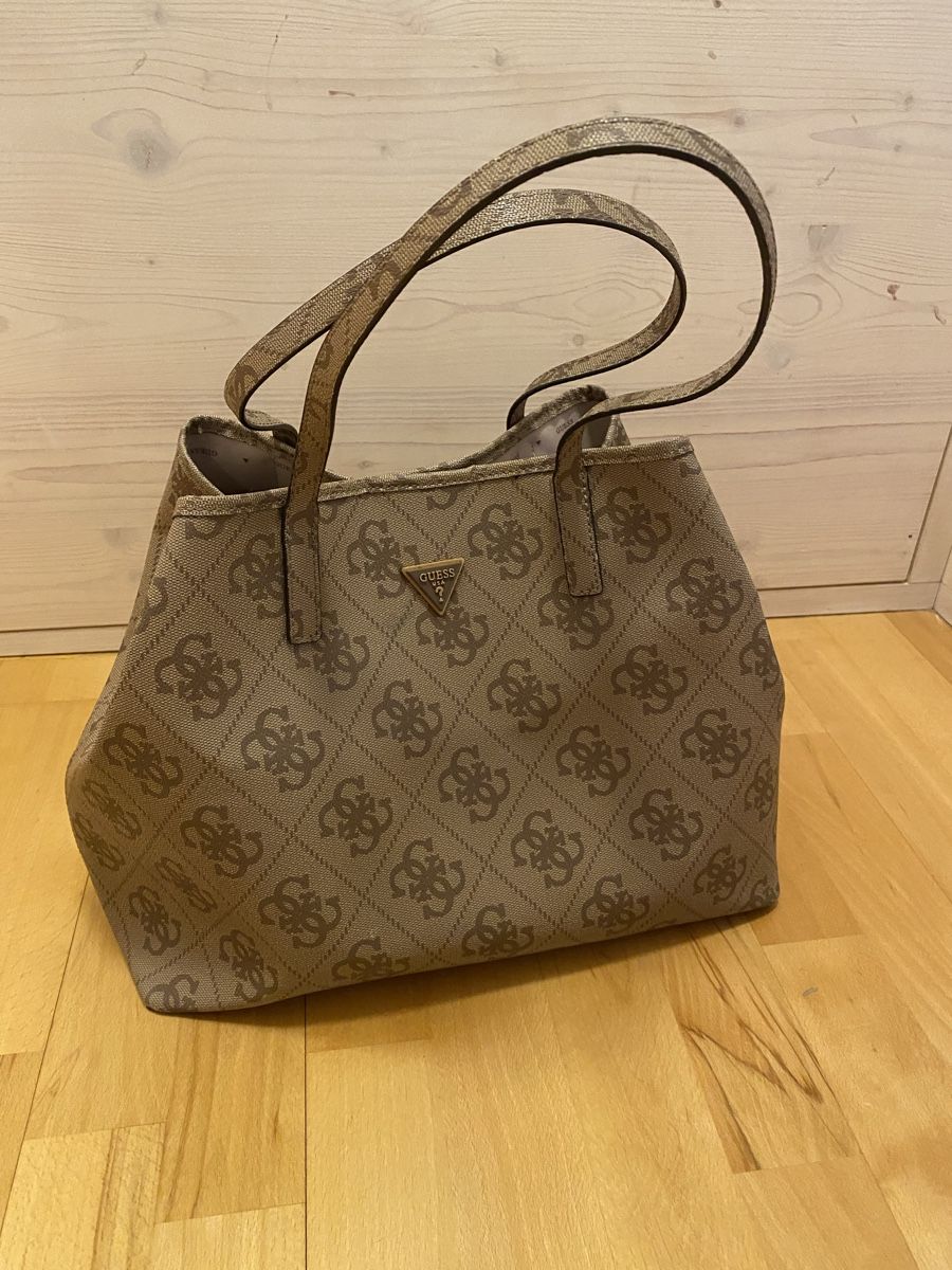 Guess Taschen für Damen: Guess Handtasche / Shopper – Neu (gemäss Beschreibung) aus St. Antönien von Schlomiflohmi