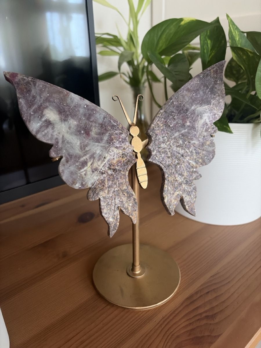 Tutte le decorazioni: Schmetterling aus Amnethyst Metallfuss  – Nuovo (secondo la descrizione) da Mörschwil venduto da tequilatrend