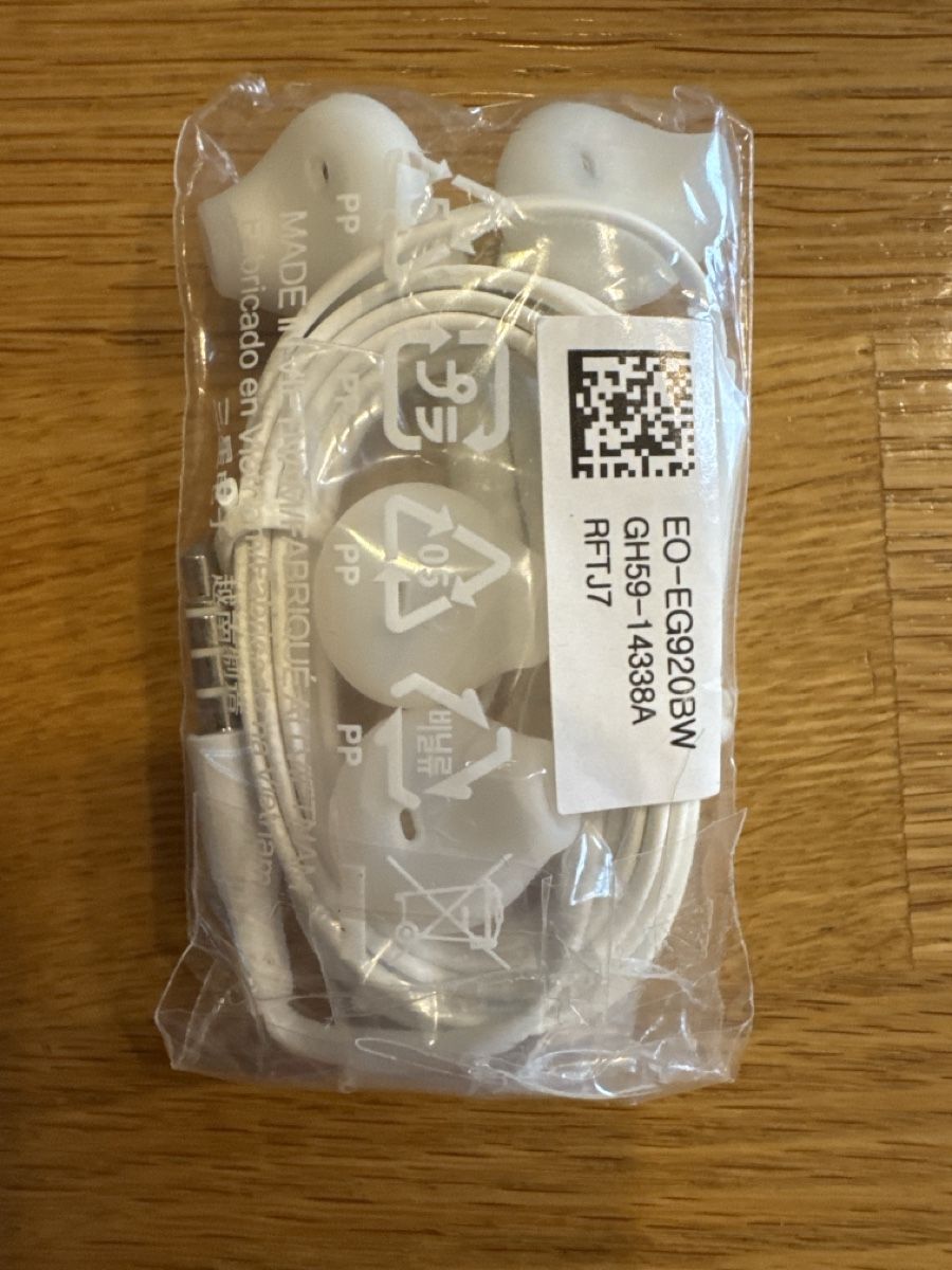 Samsung Cuffie: Samsung In-Ear Kopfhörer original – Nuovo e nell'imballaggio originale da Holderbank SO venduto da Nicoo93 1
