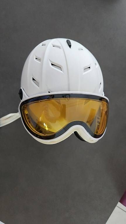 Caschi: Casque de ski femme  – Usato da Montbrelloz venduto da lodoud 1