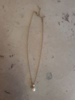 Kette mit "Perle"