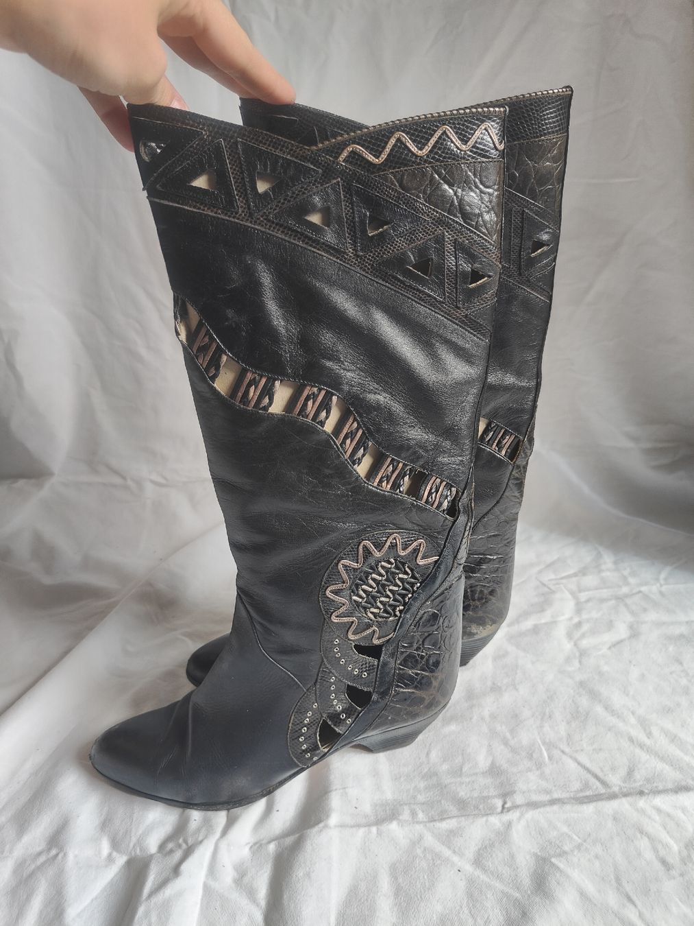 Scarpe da donna: Ausgefallene Echtleder Stiefel Gr. 35.5 – Usato da Wetzikon ZH venduto da lua_2d7z