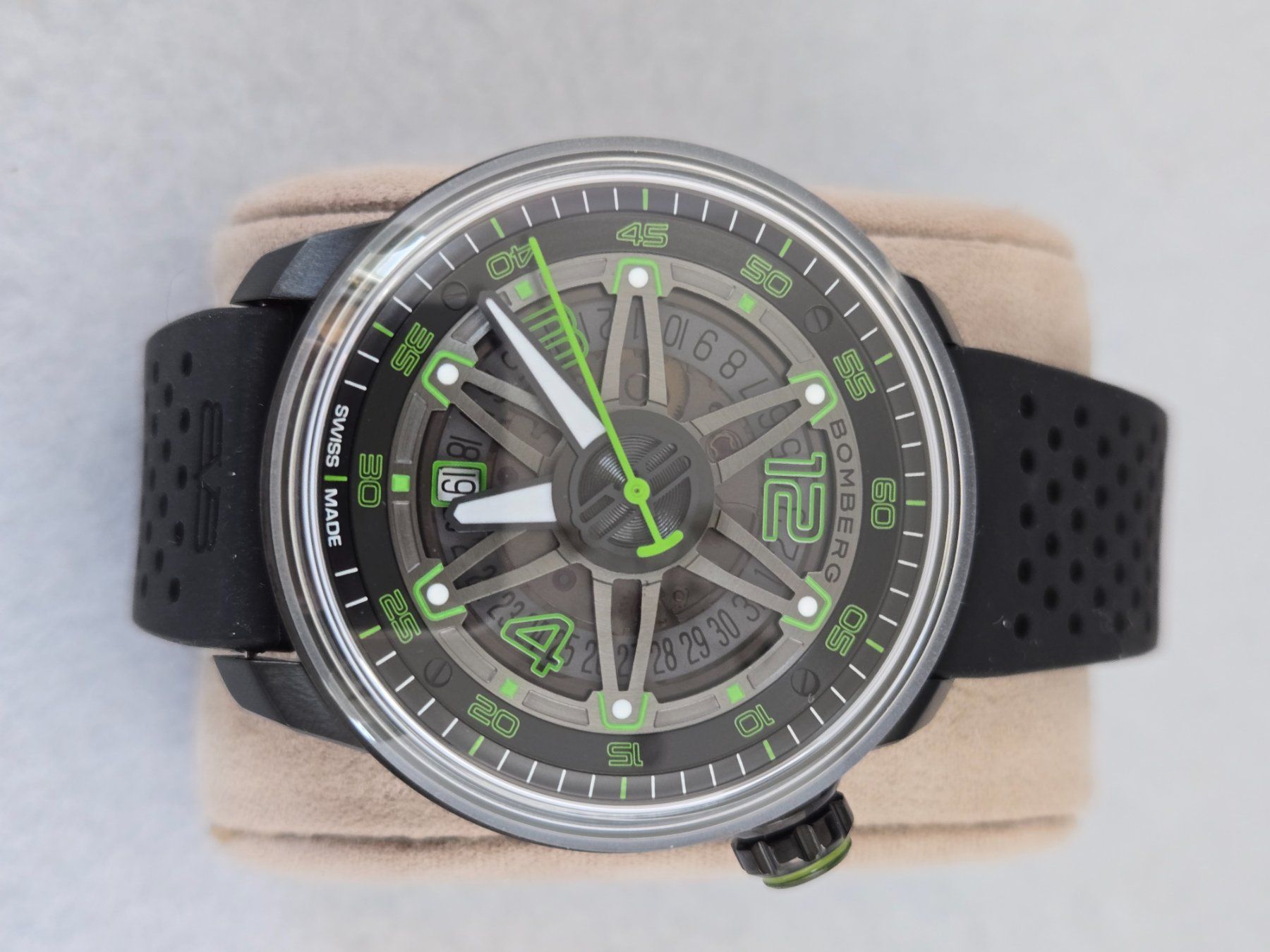 Bomberg Orologi: Bomberg BB-01 automatic green – Nuovo (secondo la descrizione) da Chabrey venduto da Horology 3