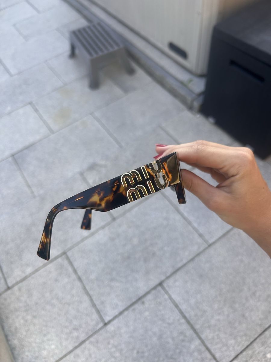 Miu Miu Occhiali & Lenti: miu miu Sonnenbrille  – Usato da Greifensee venduto da fuh_5vxj 2