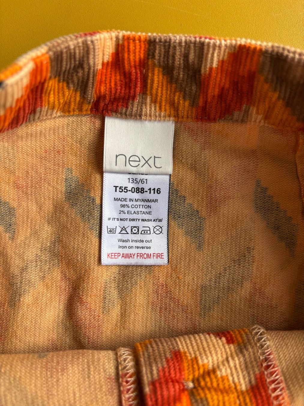 Next Robes et jupes: NEXT Jupe mit 70's Muster Gr. 134 – D'occasion à Zürich par missmodernage 2