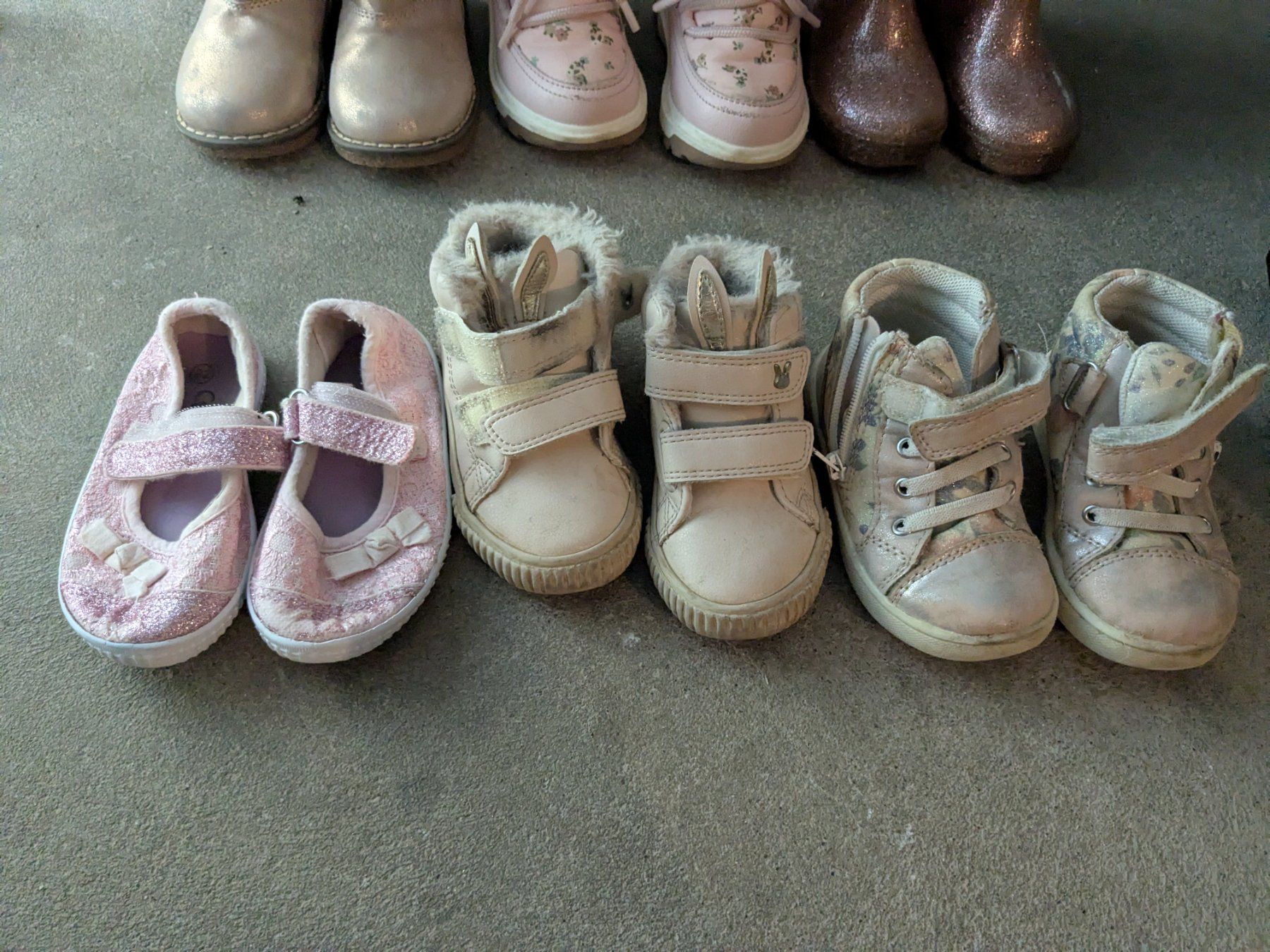 Scarpe per ragazzi: Kinderschuhe Grösse 20-22 gebraucht – Usato da Burgdorf venduto da CMA21 3