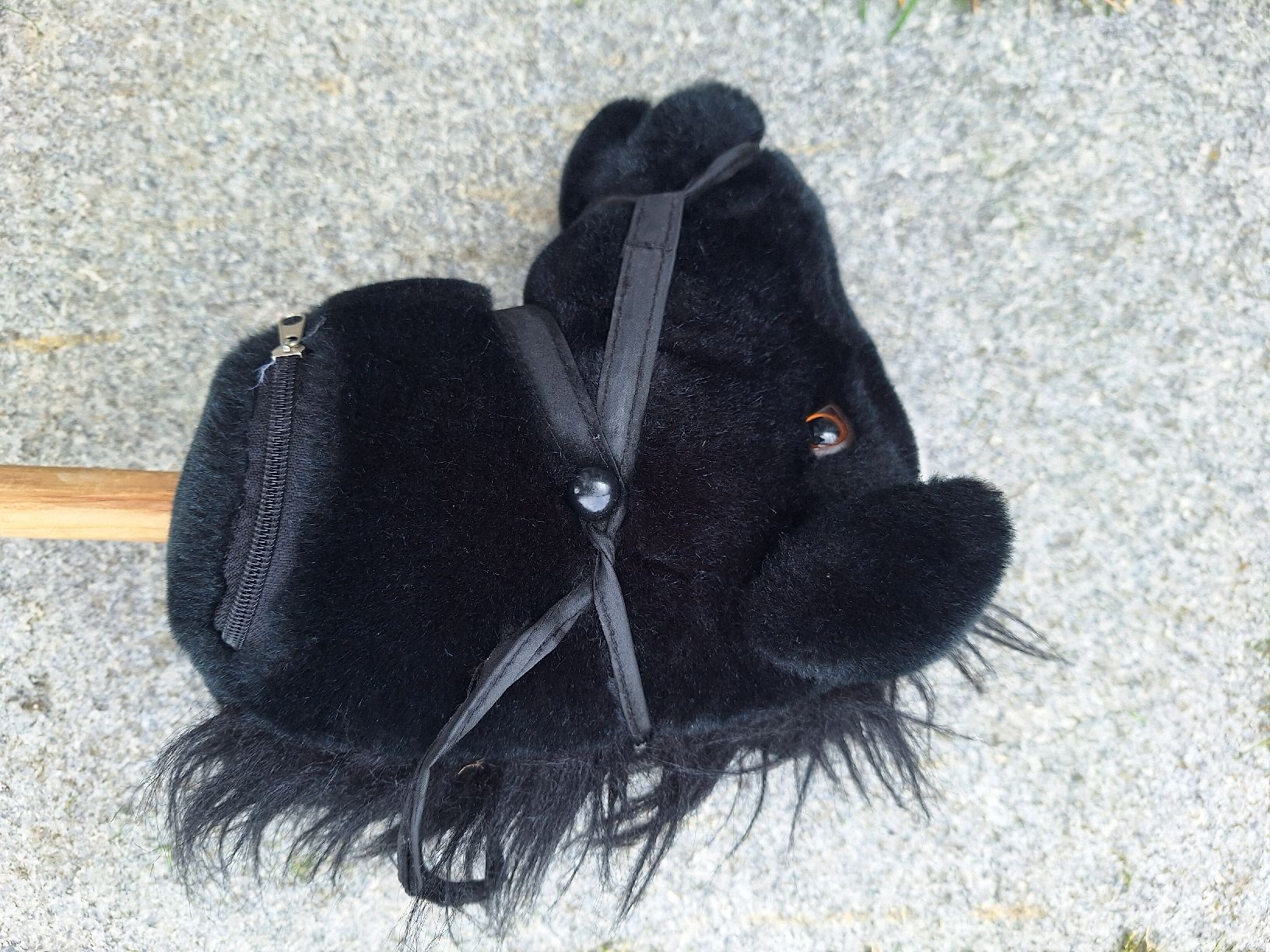 Giocattoli: Steckenpferd schwarz mit Holzstab ca. 95 cm – Usato da Sempach Station venduto da Feuersalamander69 4