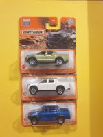 3 x Matchbox 2018 TOYOTA HILUX PICKUP