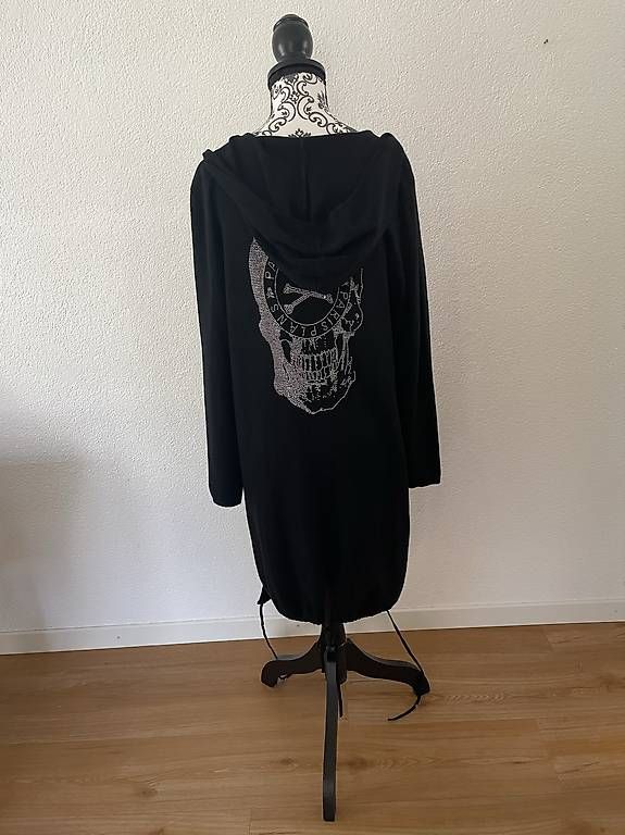 Giacche: Einzigartige Übergangsjacke Skull  – Nuovo e nell'imballaggio originale da Nänikon venduto da Susan_1 1