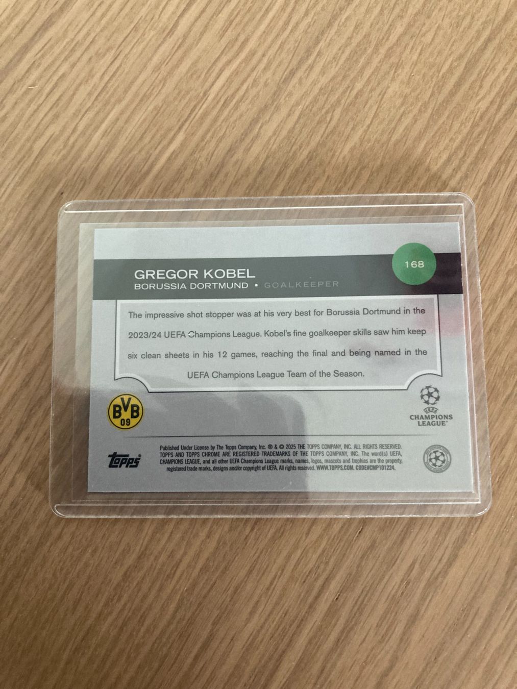 Topps Carte collezionabili: Topps Chrome UEFA 2024-25 - Gregor Kobel /175 – Usato da La Tour-de-Peilz venduto da Tyalos_Cards 1