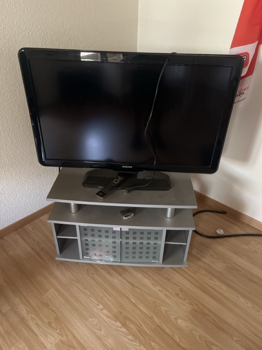 Fernseher: Tv mit Möbel  – Gebraucht aus Walterswil BE von remo1218