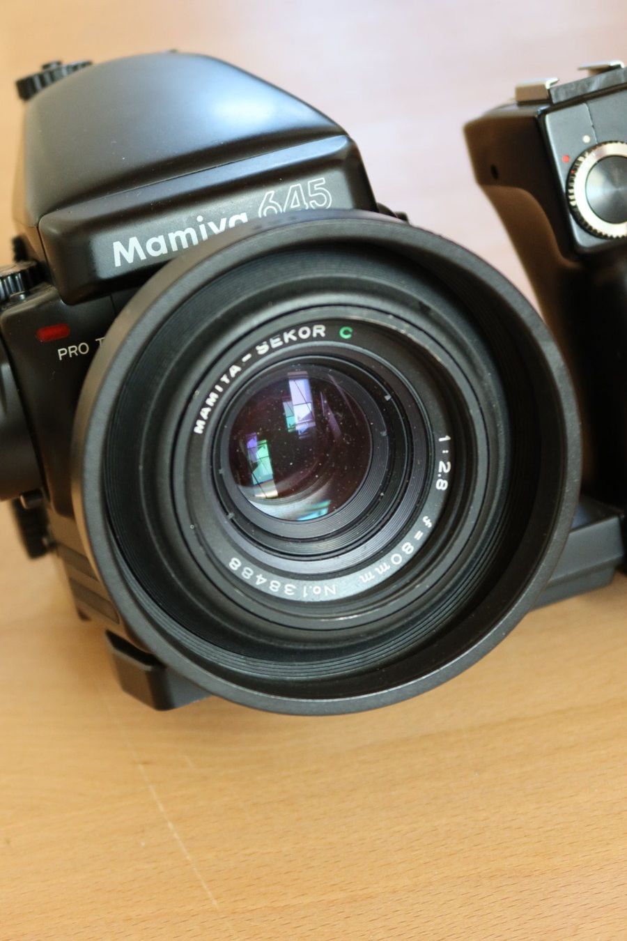 Mamiya Kamera: Mamiya 645 Pro TL mit 2 Objektiven – Gebraucht aus Olten von Brainer 1