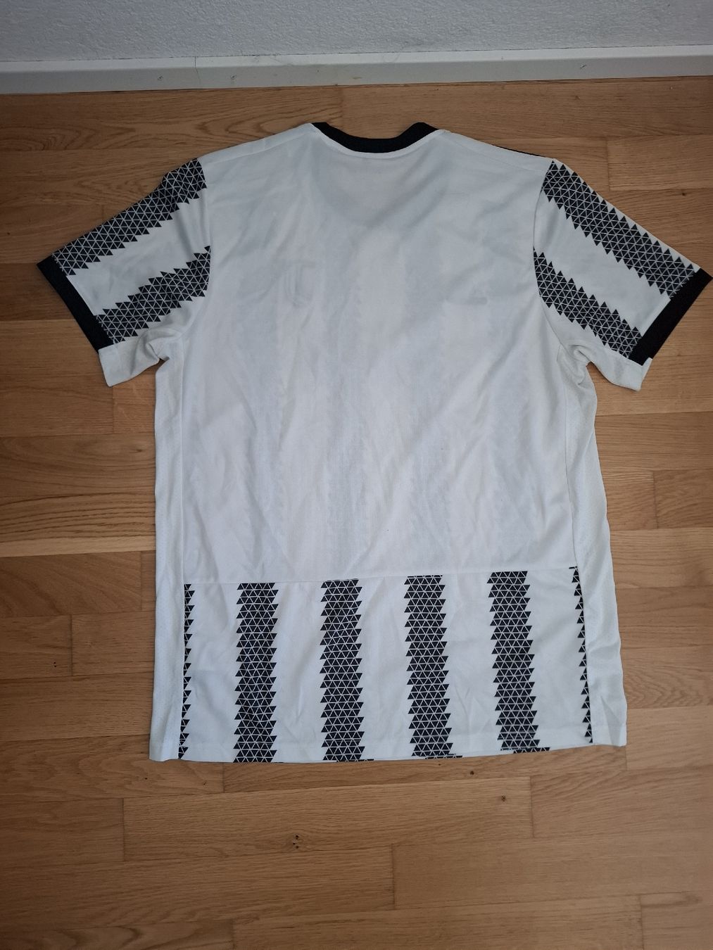 Adidas Canottiere & Pantaloni: Jersey Juventus size: L – Usato da Aigle venduto da BapticoPKN 1