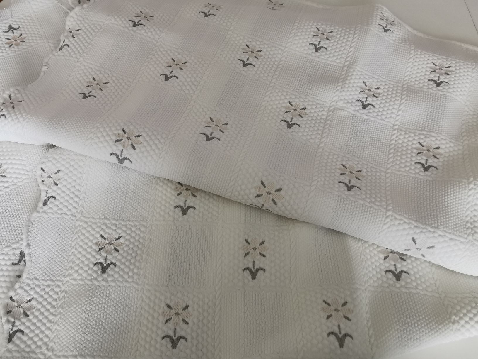 Couvertures: Tagesdecke 200cm x230cm – D'occasion à Glattbrugg par riseca 4