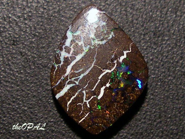 Pietre preziose: theOPAL *** BOULDER MATRIX OPAL 4,38ct *** – Nuovo e nell'imballaggio originale da Ebnat-Kappel venduto da theOPAL