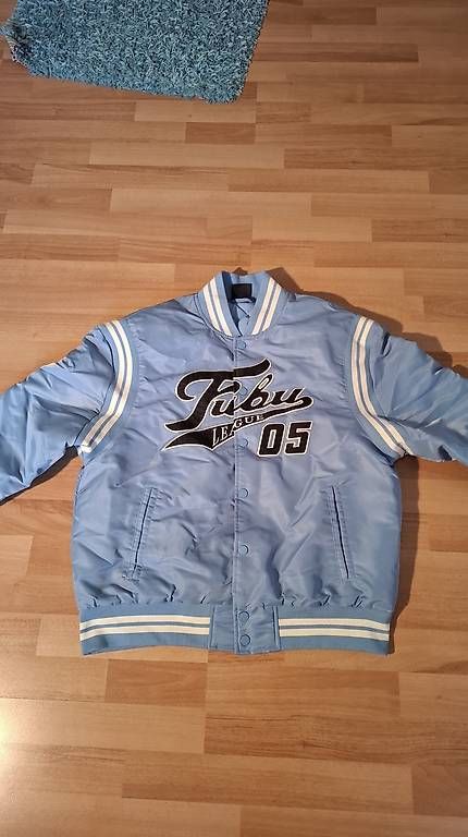 Vestes: Veste universitaire FUBU – D'occasion à Fleurier par die_gg95
