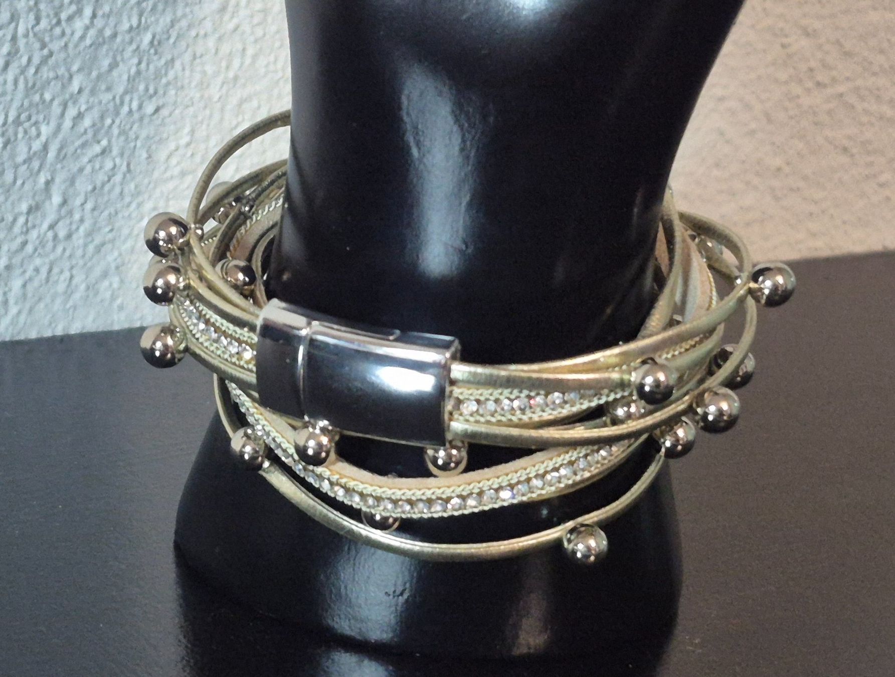Armbänder & -reifen: Bracciale multistrato con sfere e strass – Neu (gemäss Beschreibung) aus Giubiasco von Stefaniav 4