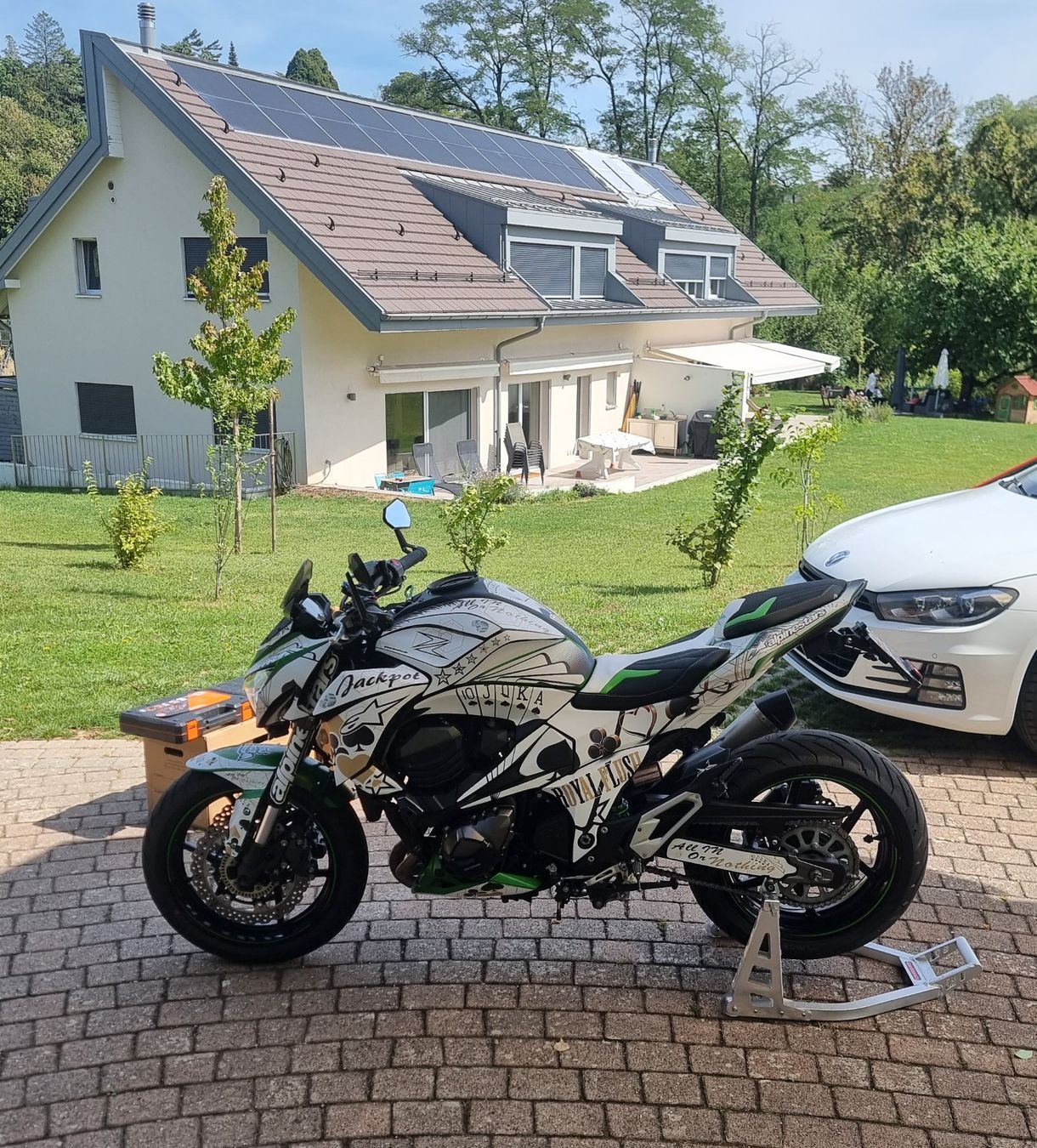 Kawasaki Strada: Kawasaki Z800 - Configuration UNIQUE – Usato da Pully venduto da Arkasia_8 1