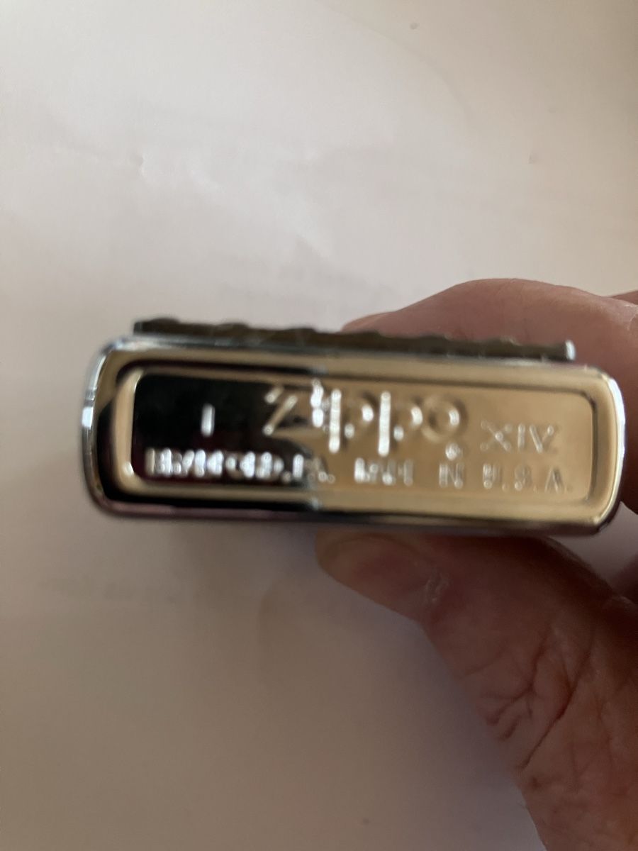 Marlboro Accendini: Zippo Feuerzeug Marlboro mit Ledertasche – Usato da opfikon venduto da reko51 1