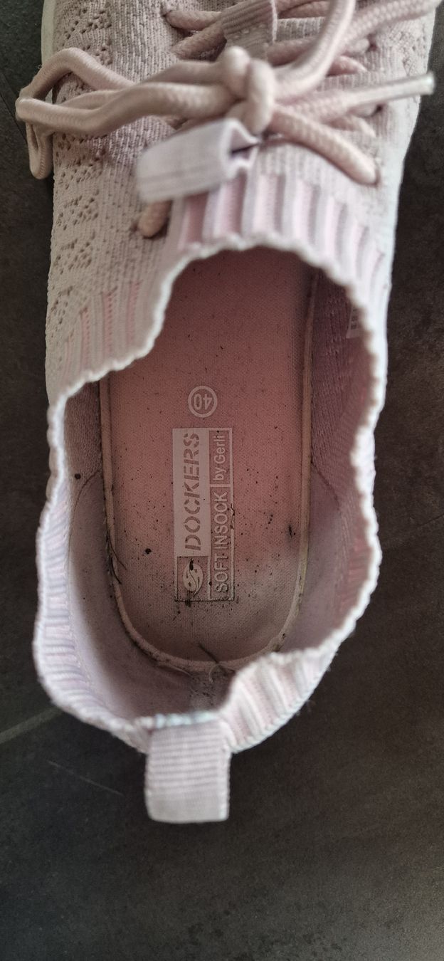 Scarpe da donna: Sneaker – Usato da Wuppenau venduto da Suenneli10 4
