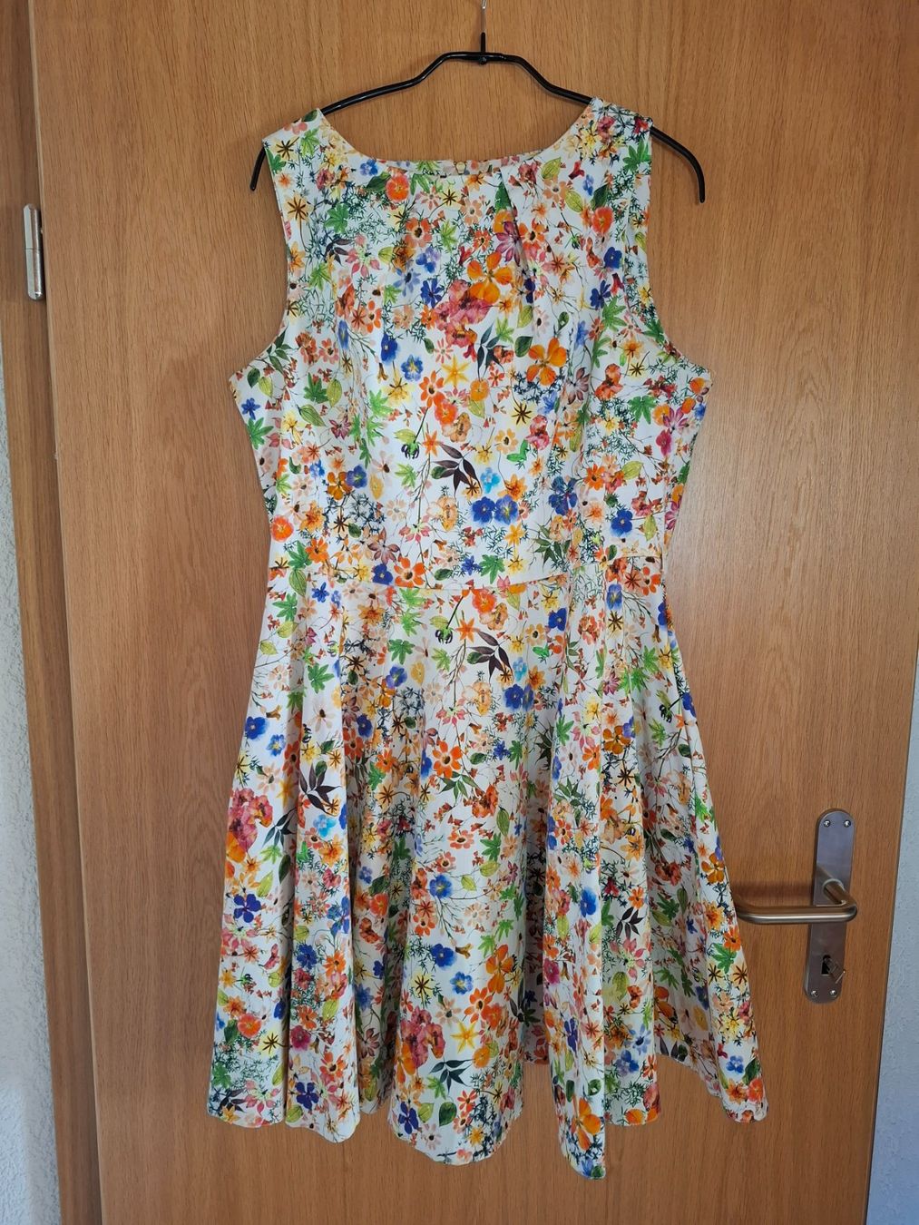 Closet London Vestiti: Sommerkleid mit Blumenmuster Grösse 44 – Usato da Bowil venduto da DELEULEU
