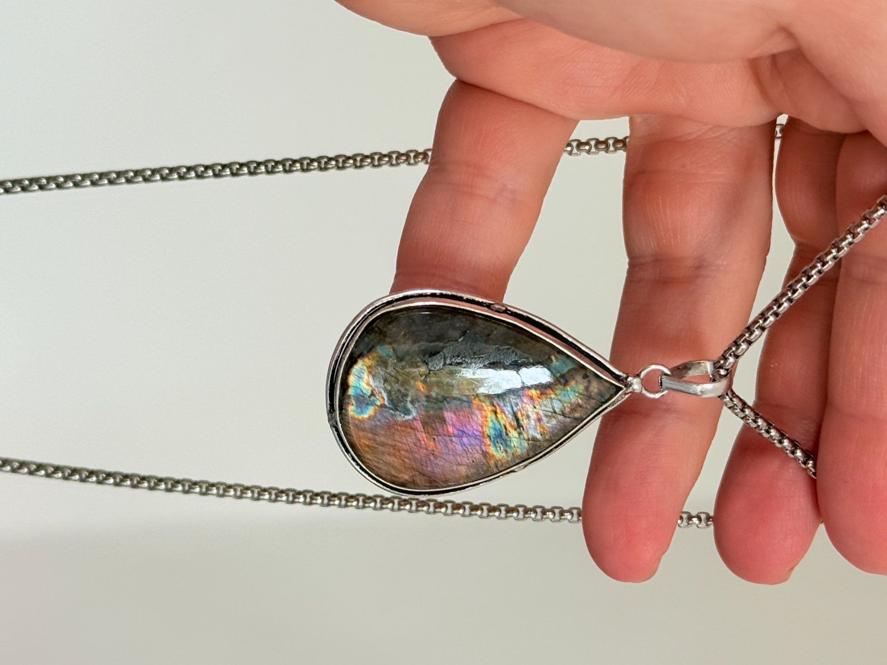Catenine: Collier avec pendentif labradorite goutte – Nuovo e nell'imballaggio originale da Genève venduto da AWWA 1