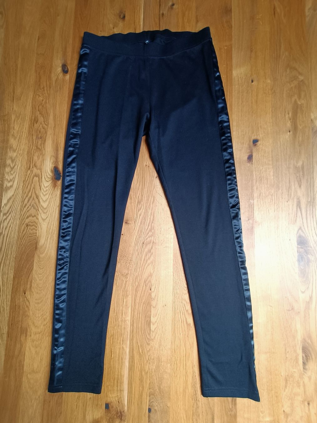 Only Leggings: Leggins Gr. L – Usato da Tafers venduto da ali_v7sq