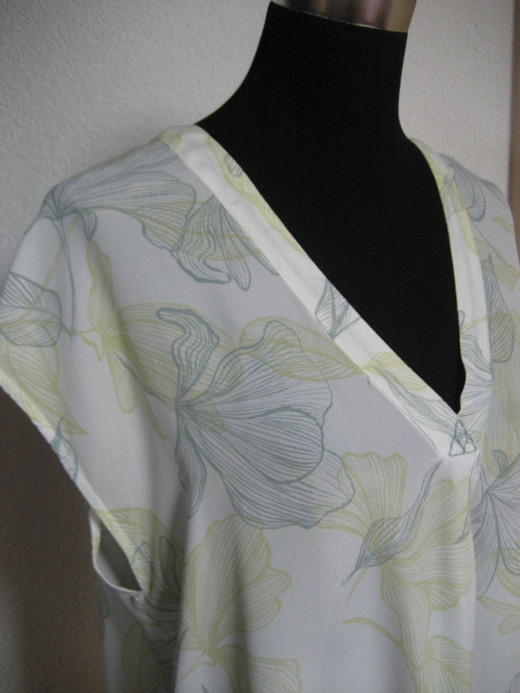 Nile Camicette: Blouse Nile taille L – Nuovo (secondo la descrizione) da Delémont venduto da marryb 1