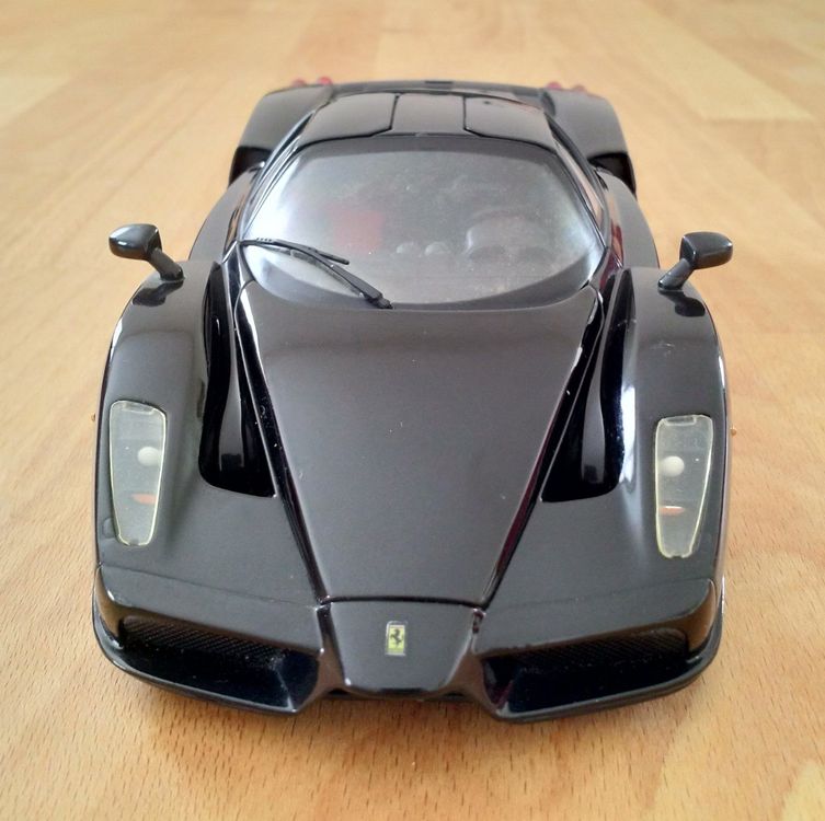 Ferrari FXX Noire – 1/18 Hot Wheels – Sans Boîte – Occasion