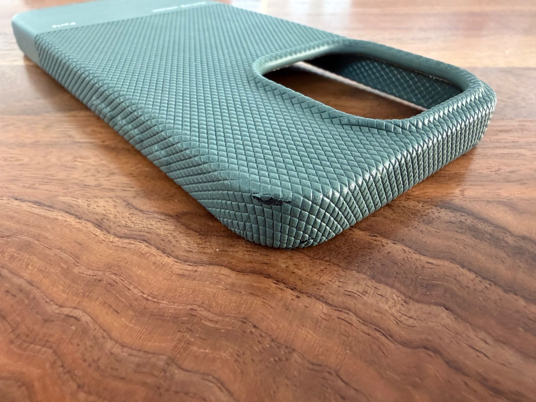 Cover & Protezioni schermo: *** (Re)Classic Case for iPhone 15 Pro *** – Usato da Winterthur venduto da Anto-Bella 4