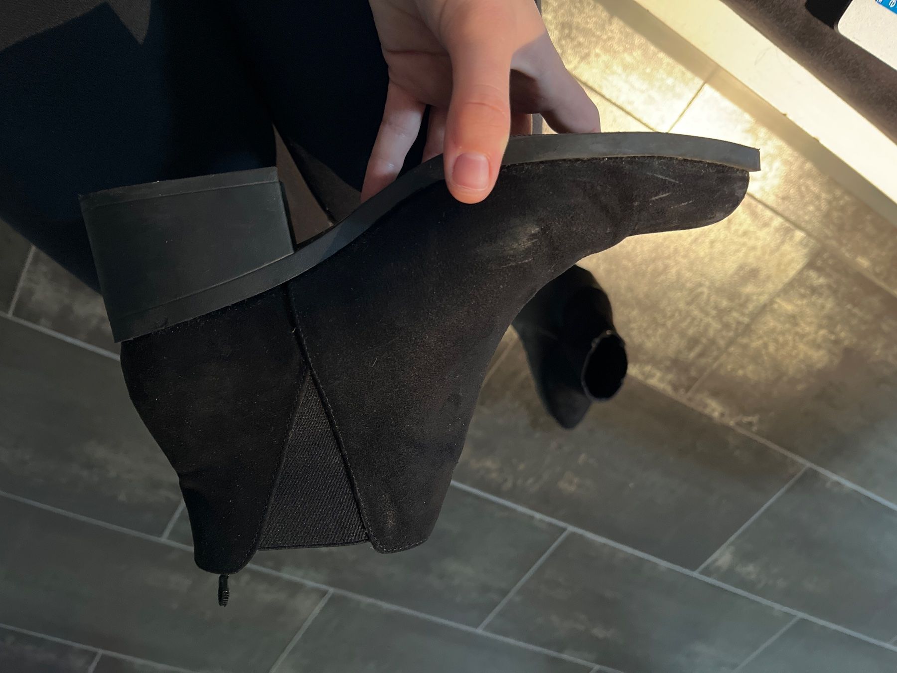 Scarpe da donna: Stiefeletten Schwarz Damen – Usato da Hombrechtikon venduto da Kaatja 1