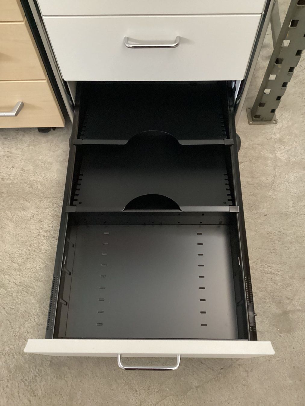 Banconi: Ergodata Rollcontainer – Usato da Biel/Bienne venduto da Bureaurama 4