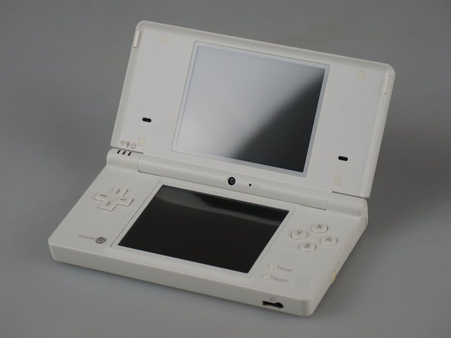 Nintendo Console: Nintendo DSi + 2 Spiele Bundle – Usato da Rüti ZH venduto da Restwert_Rueti_ZH 4